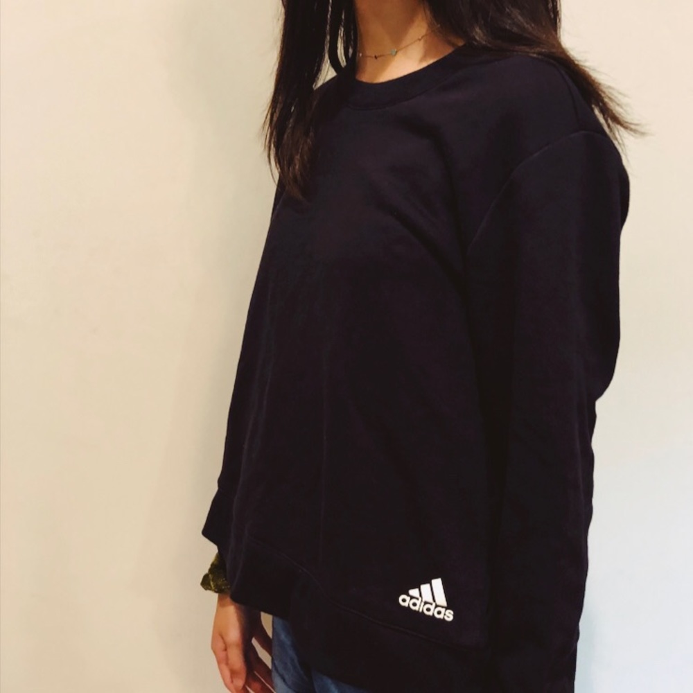adidas cropped black sweatshirt